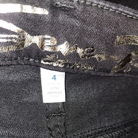 Seven7 Black Super Soft Stretch Rolled Cuff Sunset Bermuda Shorts Size 4 - Picture 7 of 11